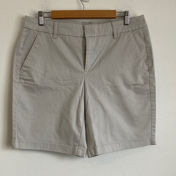 J Crew Womens 9" Frankie bermuda chino short 10 Size Grey Color‎ - Picture 2 of 5